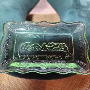 Tiara Indiana Glass The Last Supper Miniature Trinket Trays